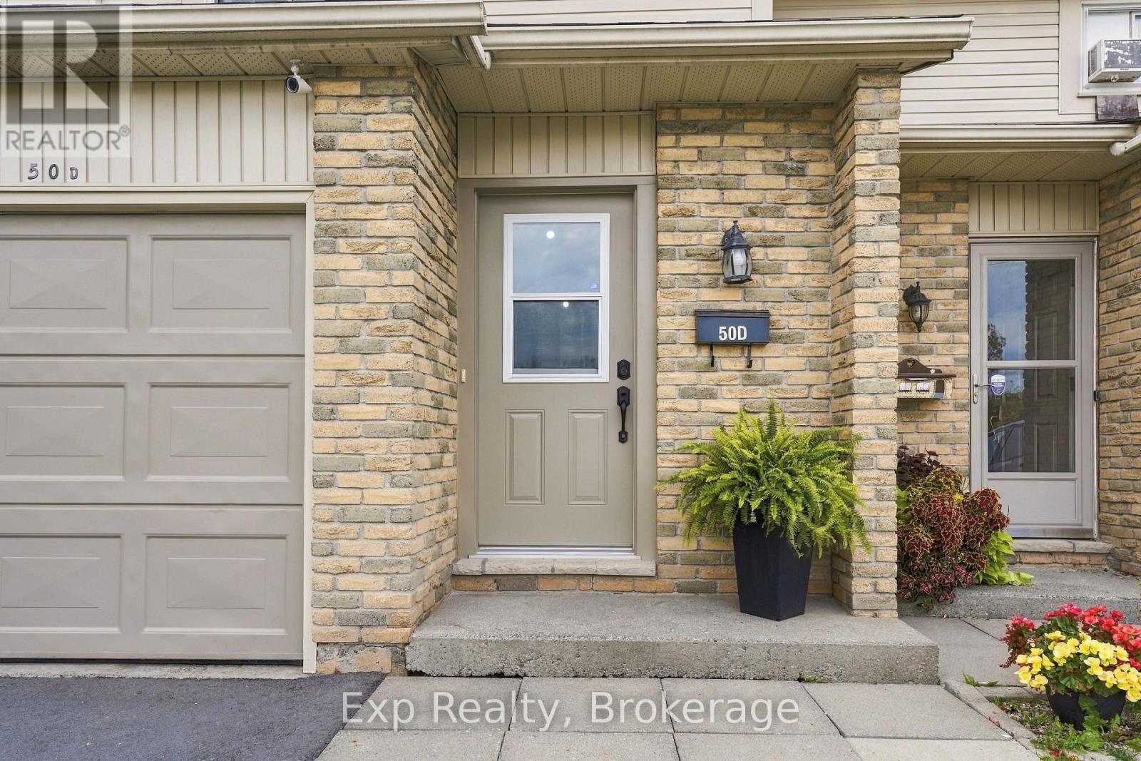 D - 50 Cascade Boulevard Property Photo 6