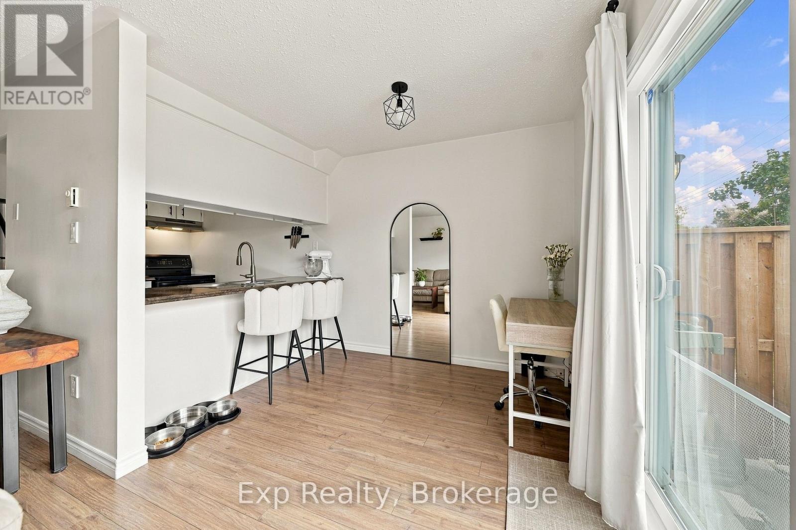 D - 50 Cascade Boulevard Property Photo 14