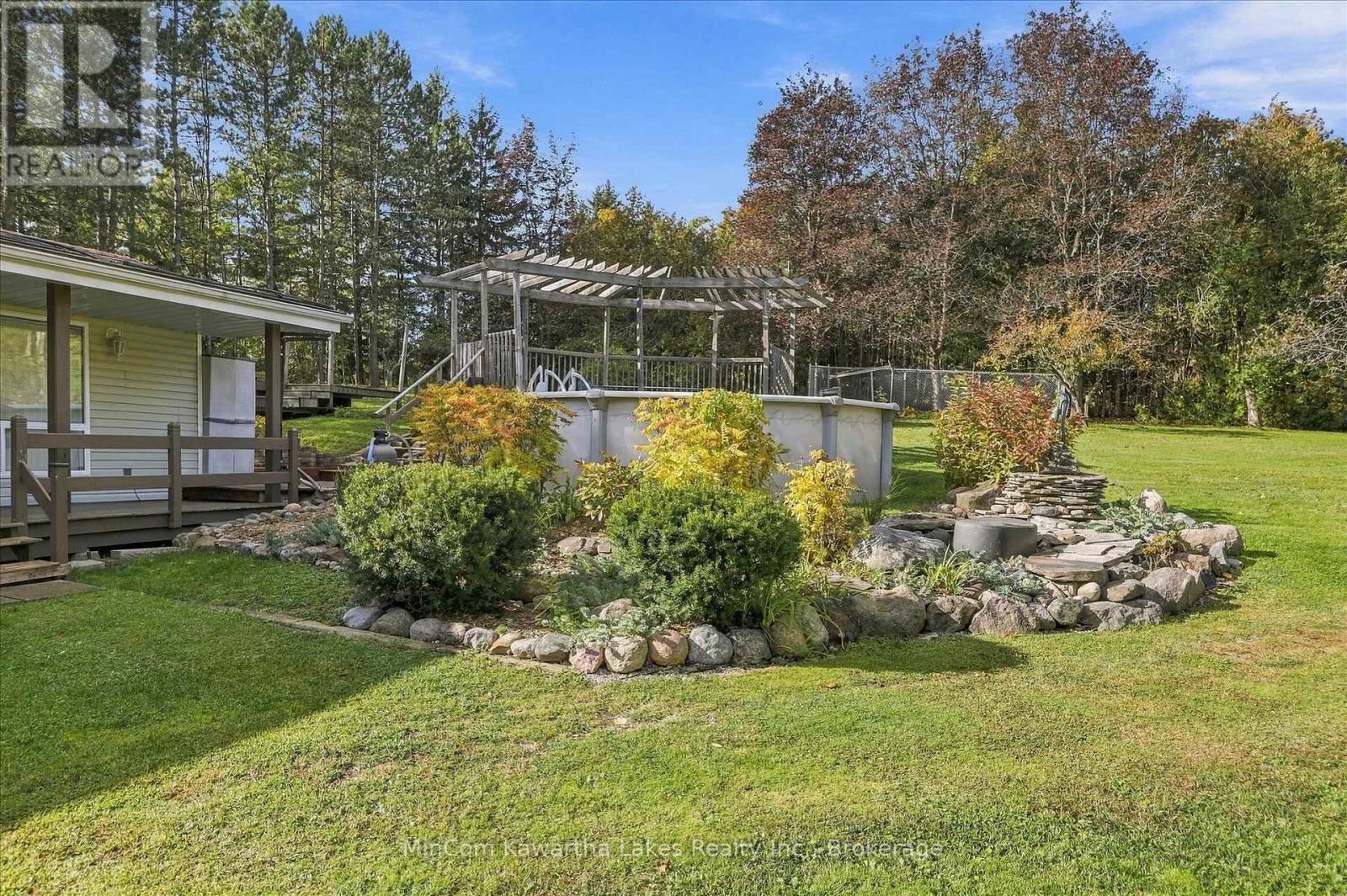 572 Fallis Line Property Photo 44