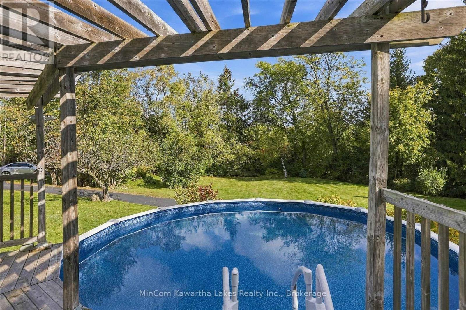 572 Fallis Line Property Photo 45