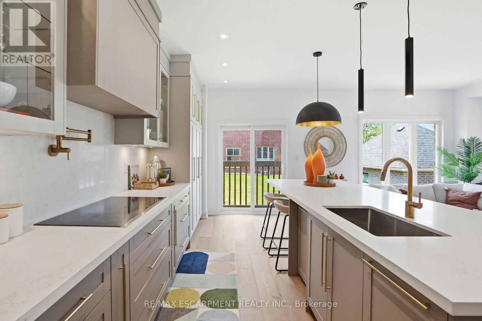 21 Rainey Drive Property Photo 9