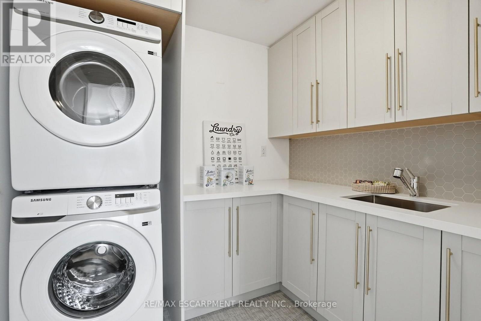 21 Rainey Drive Property Photo 23