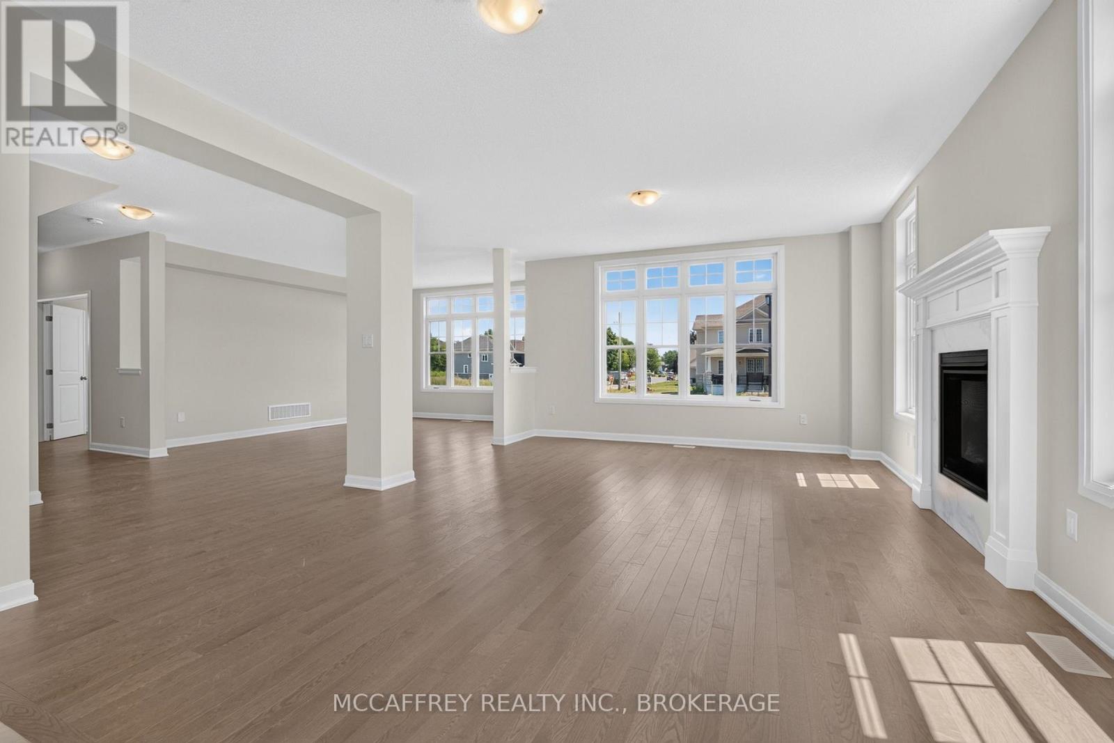 103 Gildersleeve Boulevard Property Photo 8