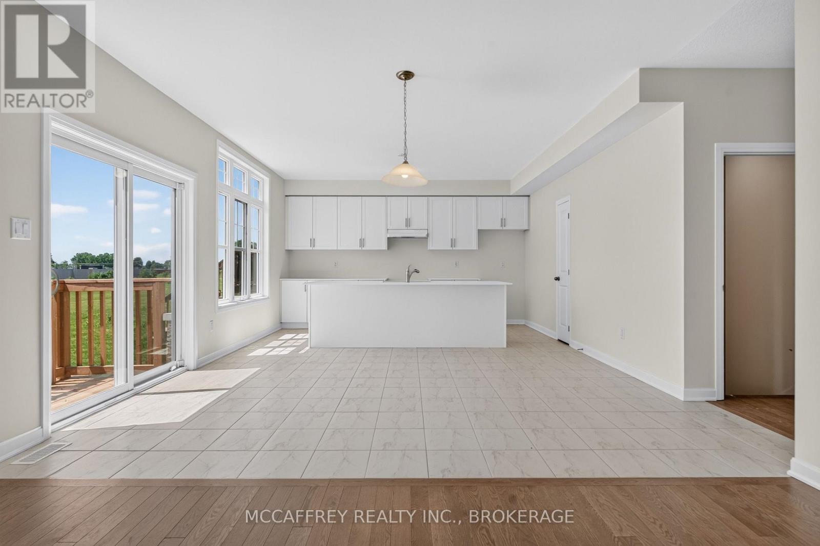 103 Gildersleeve Boulevard Property Photo 12