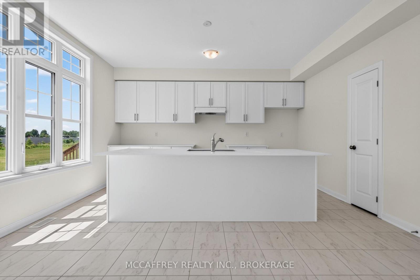 103 Gildersleeve Boulevard Property Photo 16