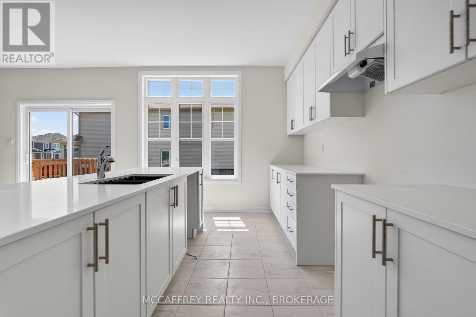 103 Gildersleeve Boulevard Property Photo 17
