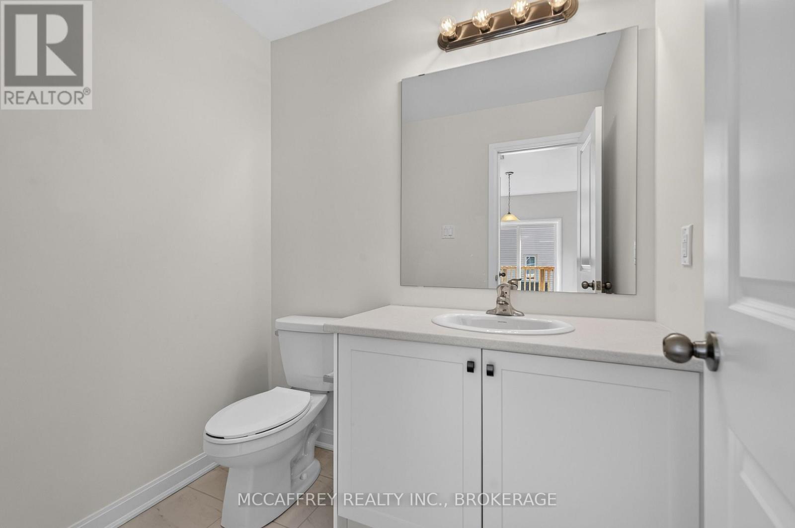 103 Gildersleeve Boulevard Property Photo 21