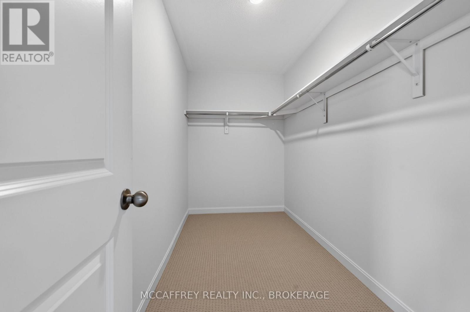 103 Gildersleeve Boulevard Property Photo 27