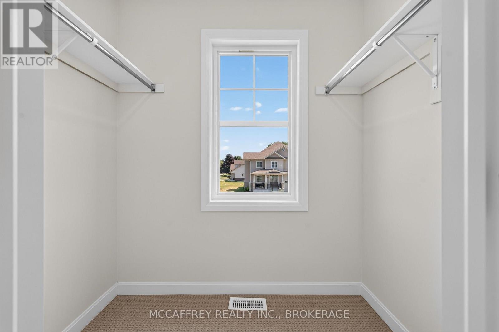 103 Gildersleeve Boulevard Property Photo 35