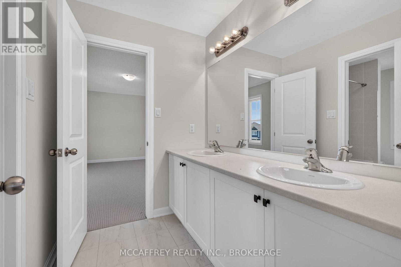 103 Gildersleeve Boulevard Property Photo 36
