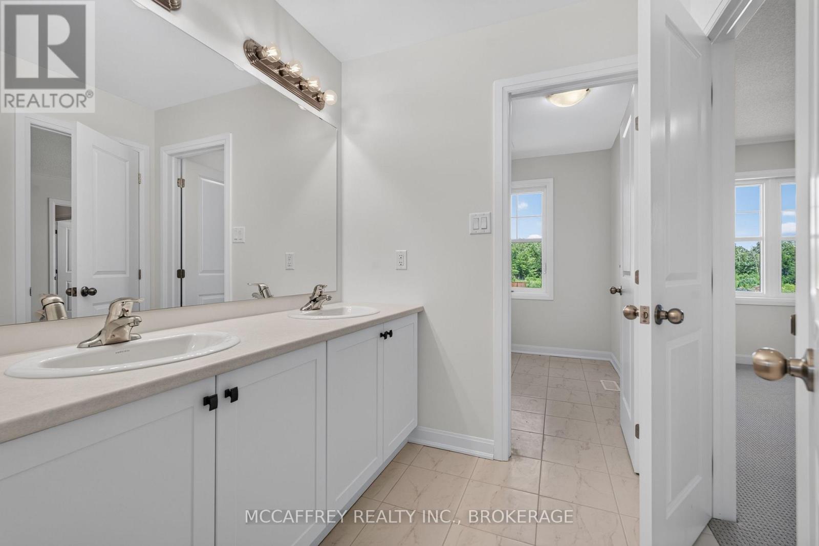 103 Gildersleeve Boulevard Property Photo 38