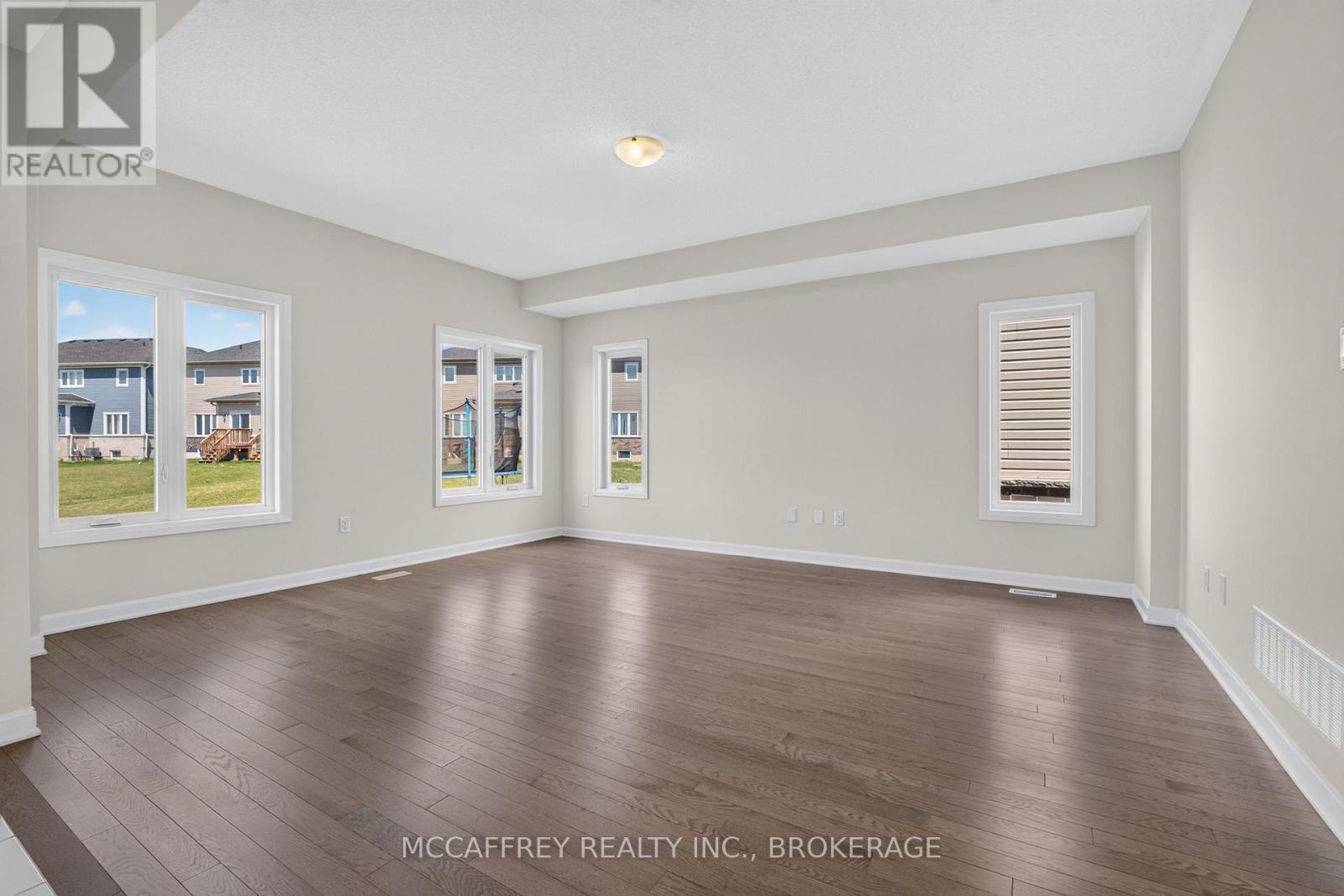 117 Windermere Boulevard Property Photo 9