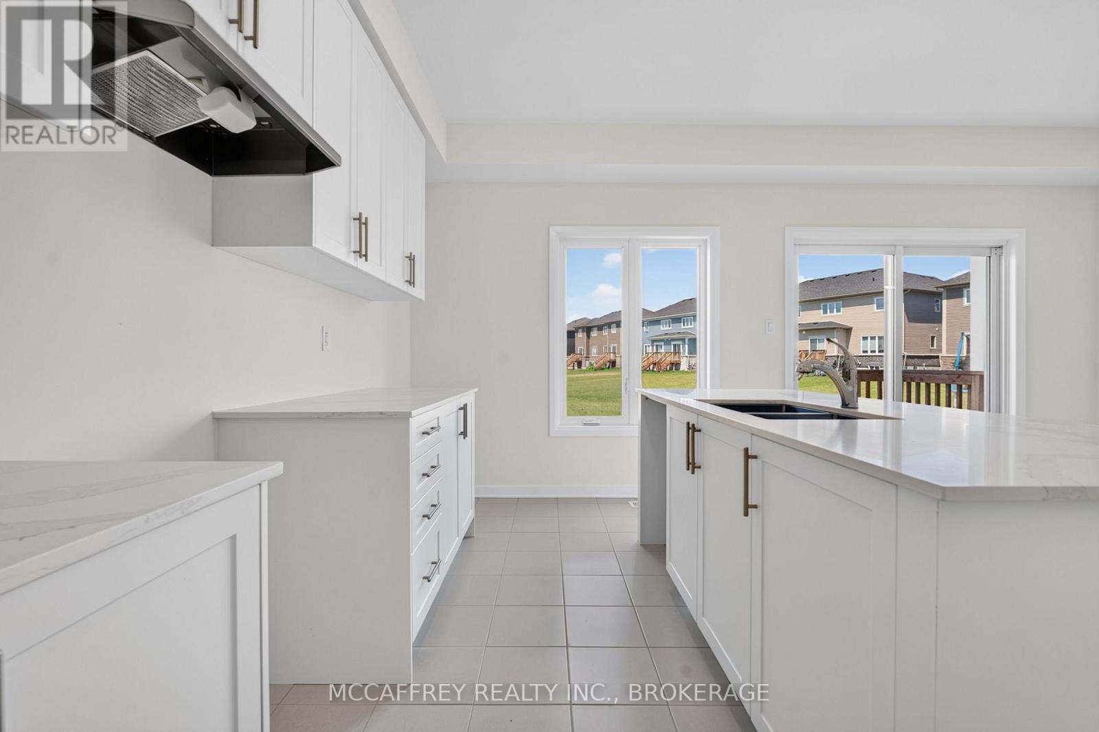 117 Windermere Boulevard Property Photo 18