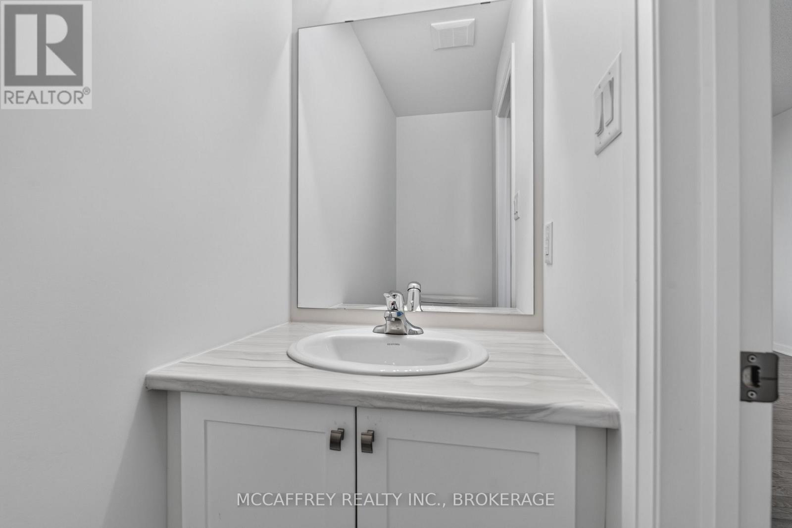 117 Windermere Boulevard Property Photo 22