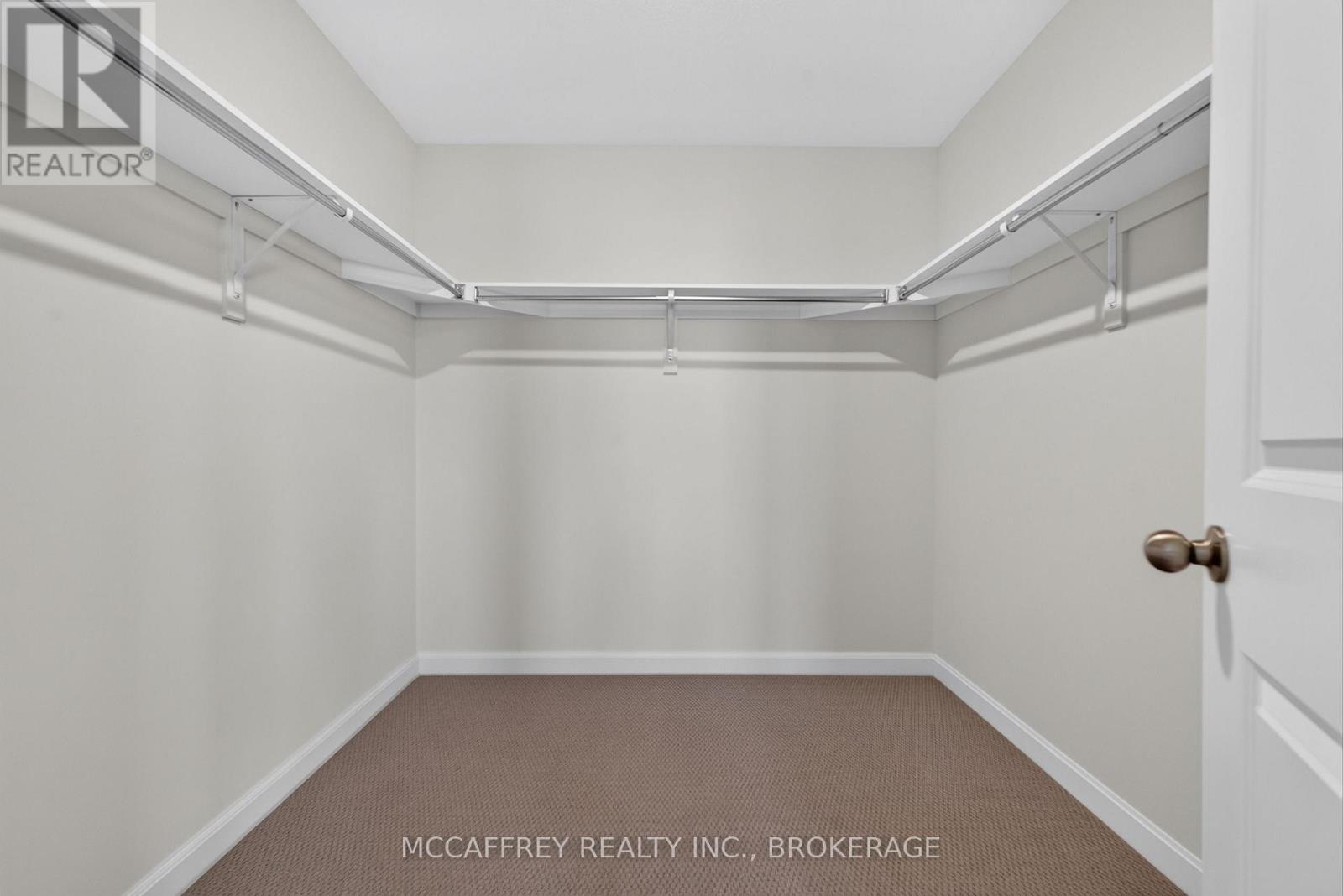 117 Windermere Boulevard Property Photo 28