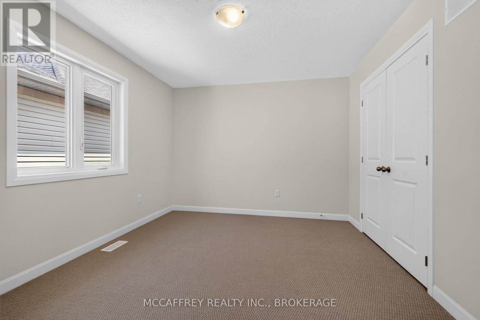 117 Windermere Boulevard Property Photo 35