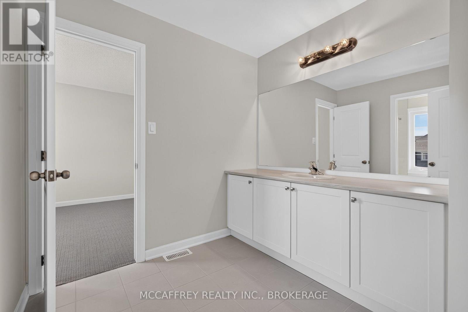 117 Windermere Boulevard Property Photo 39
