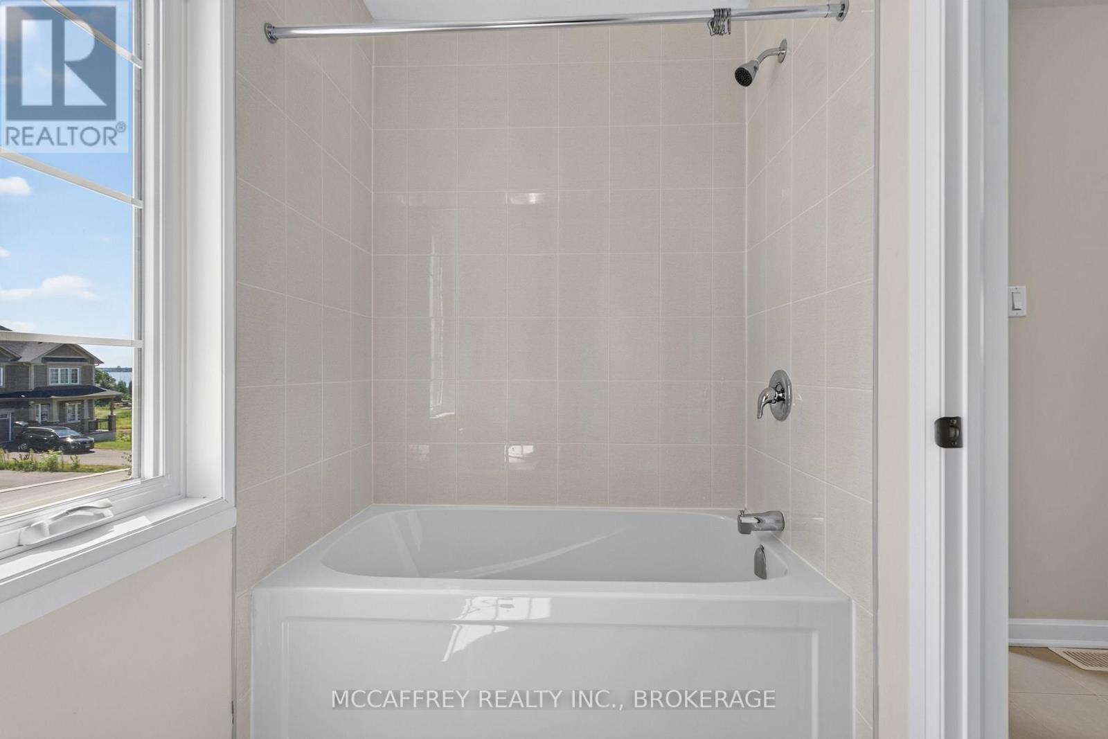 117 Windermere Boulevard Property Photo 40