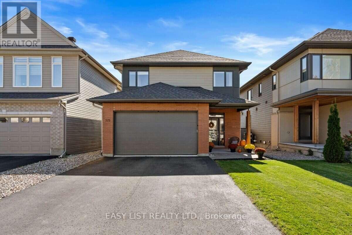775 Carnelian Crescent Property Photo 2
