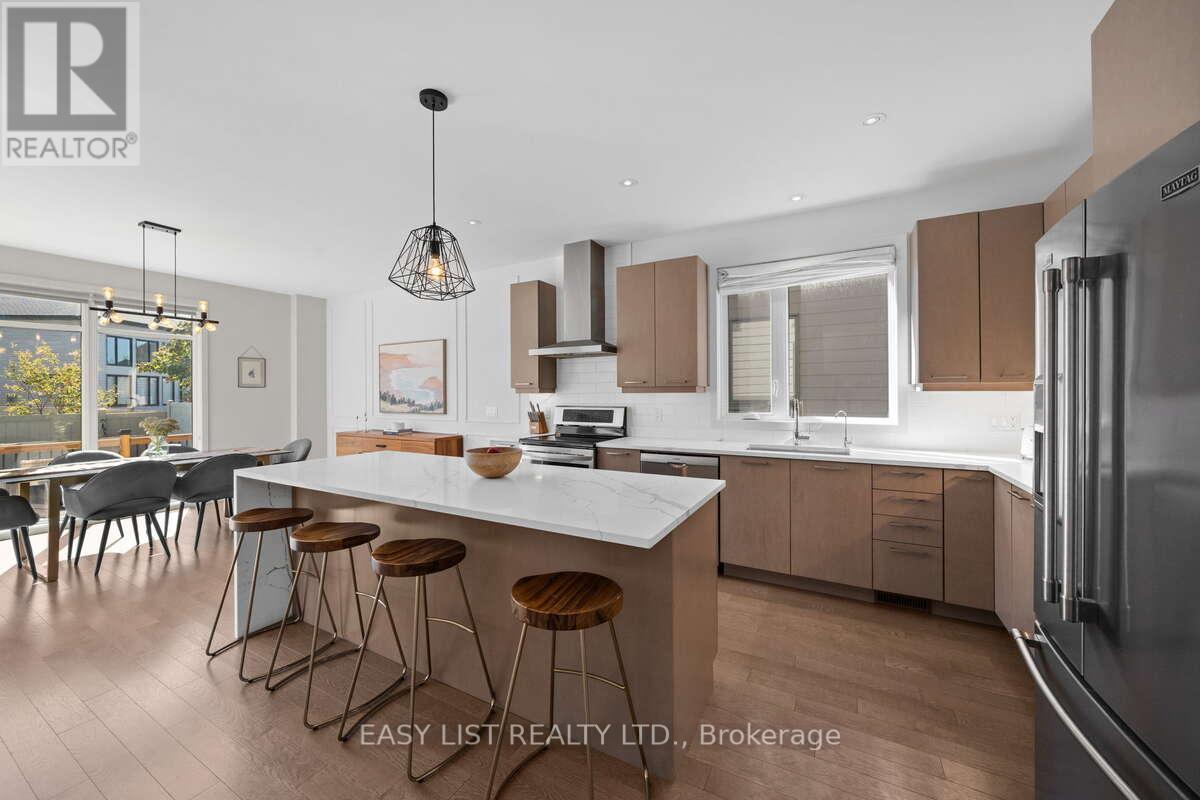 775 Carnelian Crescent Property Photo 8