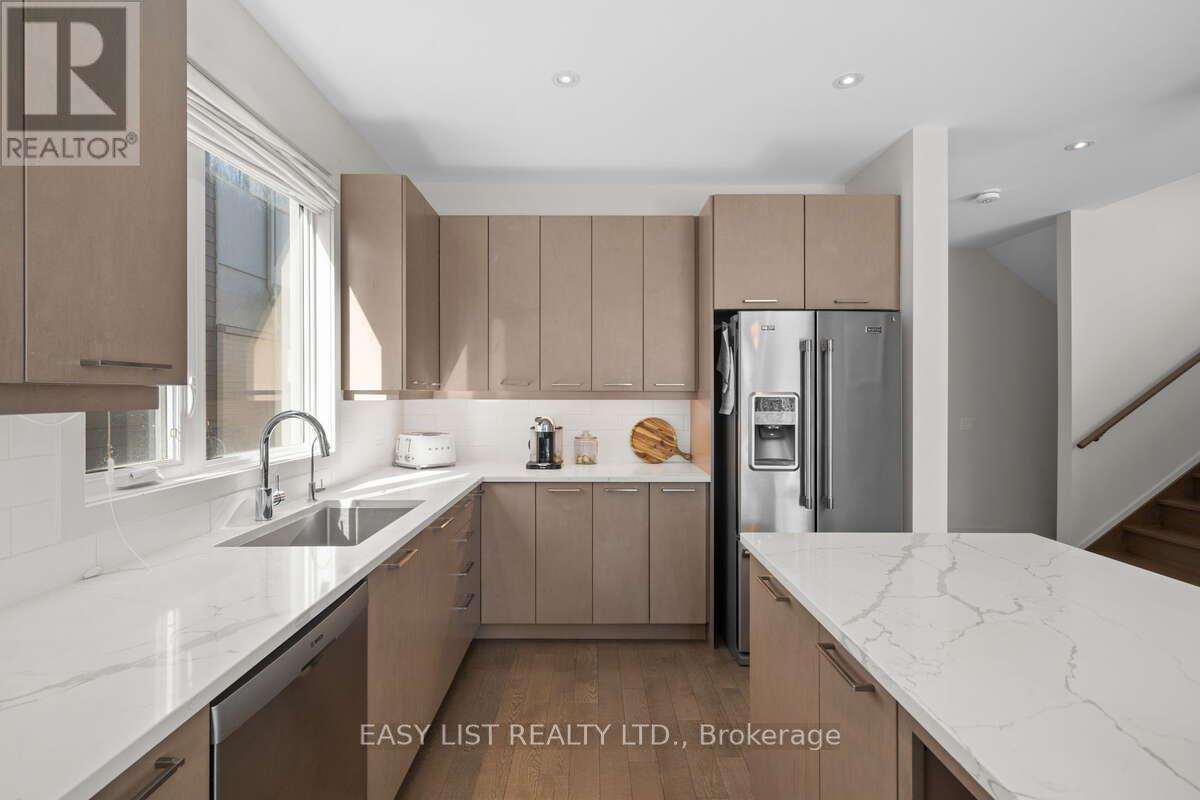 775 Carnelian Crescent Property Photo 10