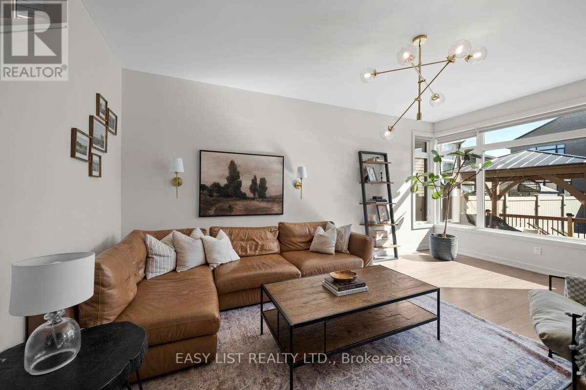 775 Carnelian Crescent Property Photo 15
