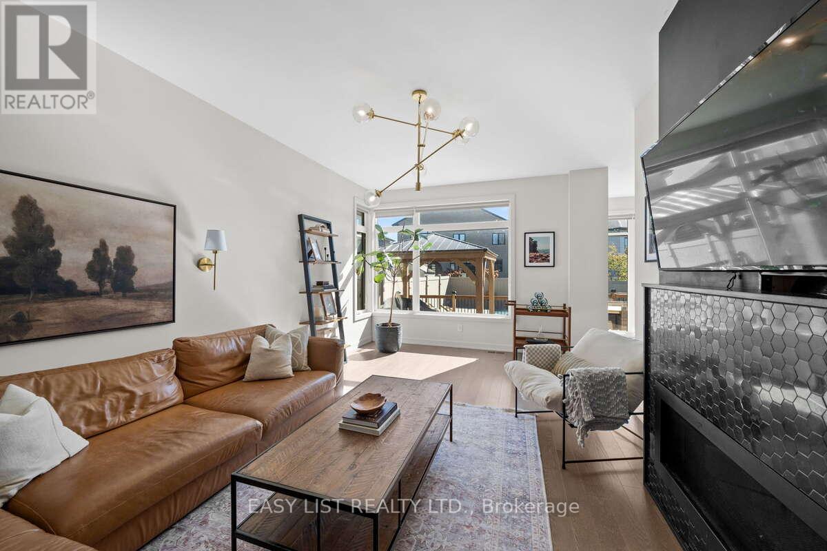 775 Carnelian Crescent Property Photo 16