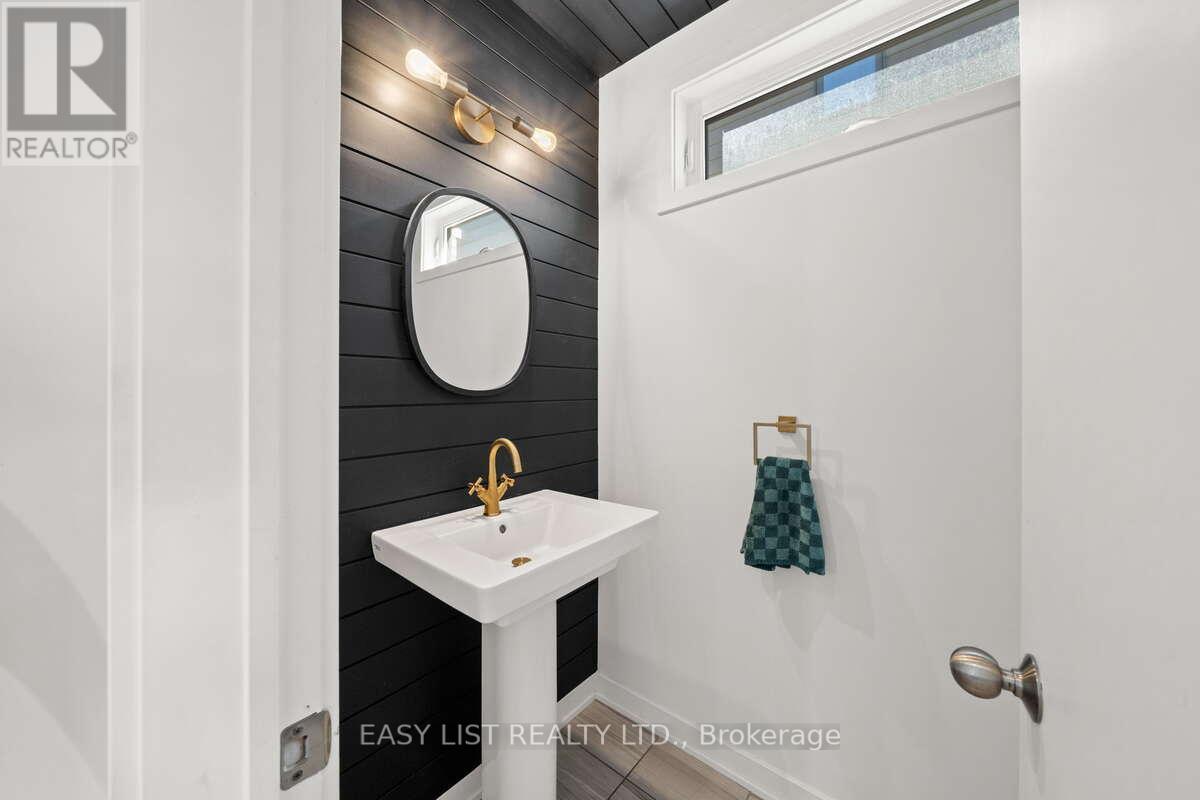 775 Carnelian Crescent Property Photo 19