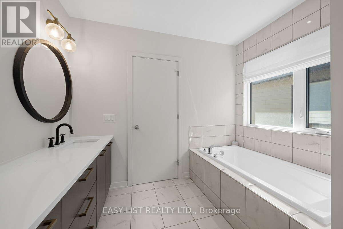 775 Carnelian Crescent Property Photo 28