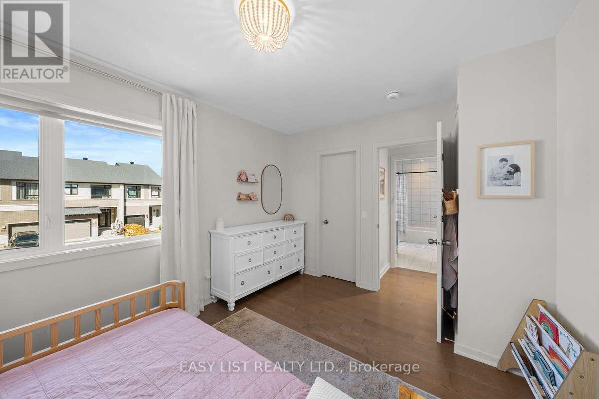 775 Carnelian Crescent Property Photo 35