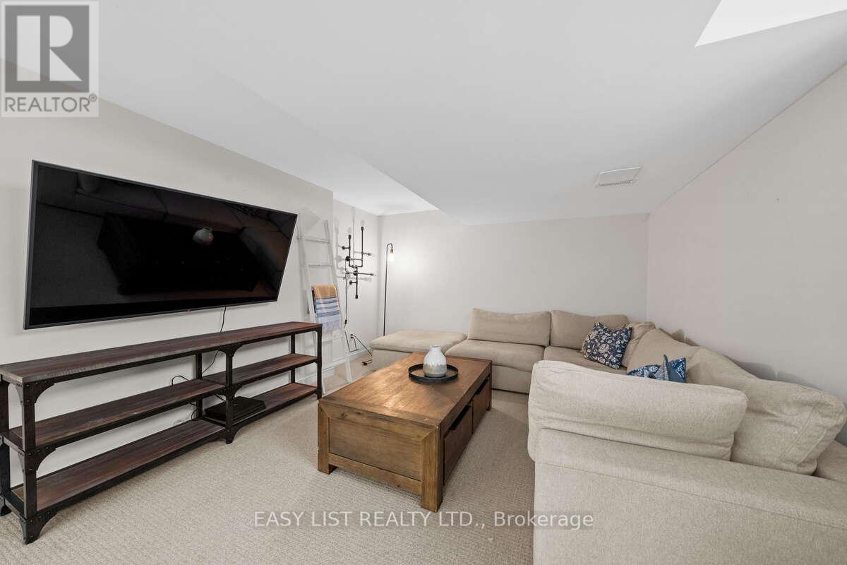 775 Carnelian Crescent Property Photo 41
