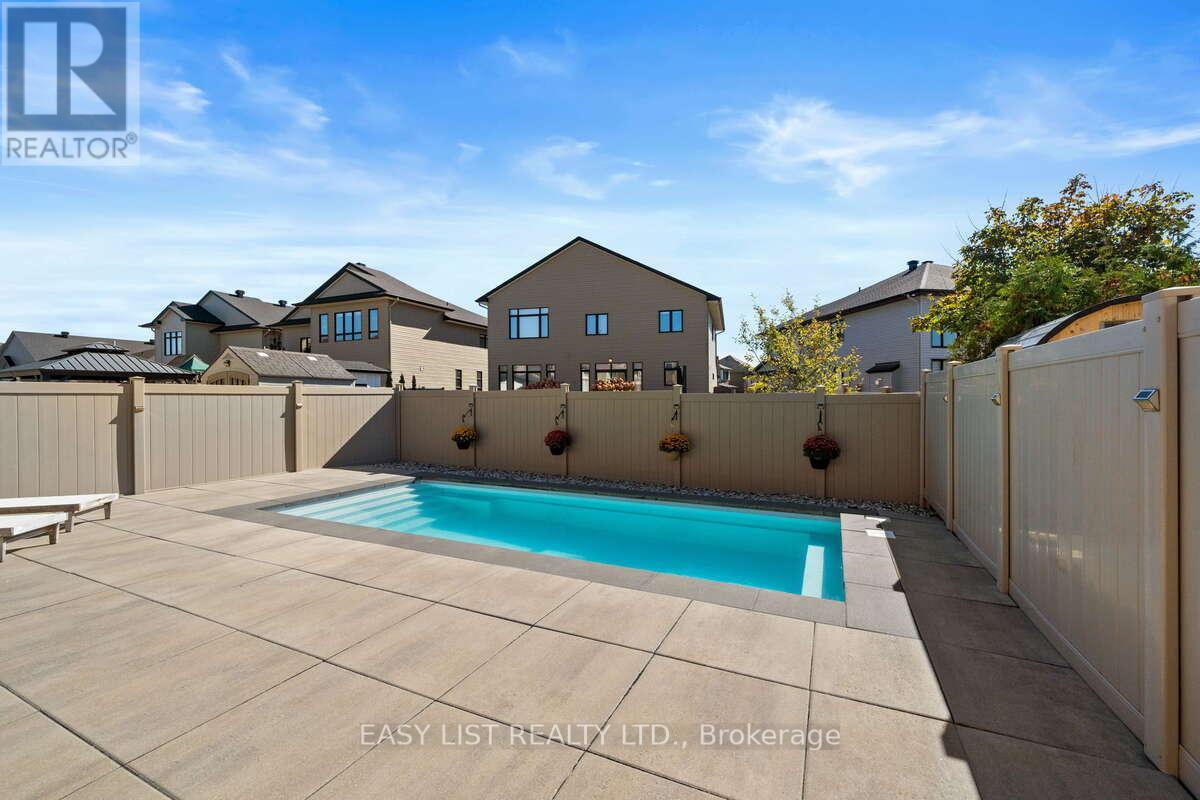 775 Carnelian Crescent Property Photo 44