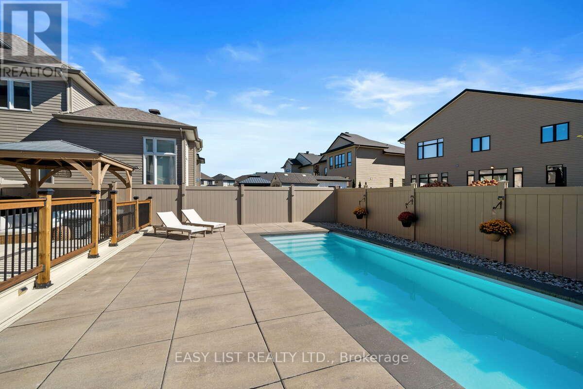775 Carnelian Crescent Property Photo 45