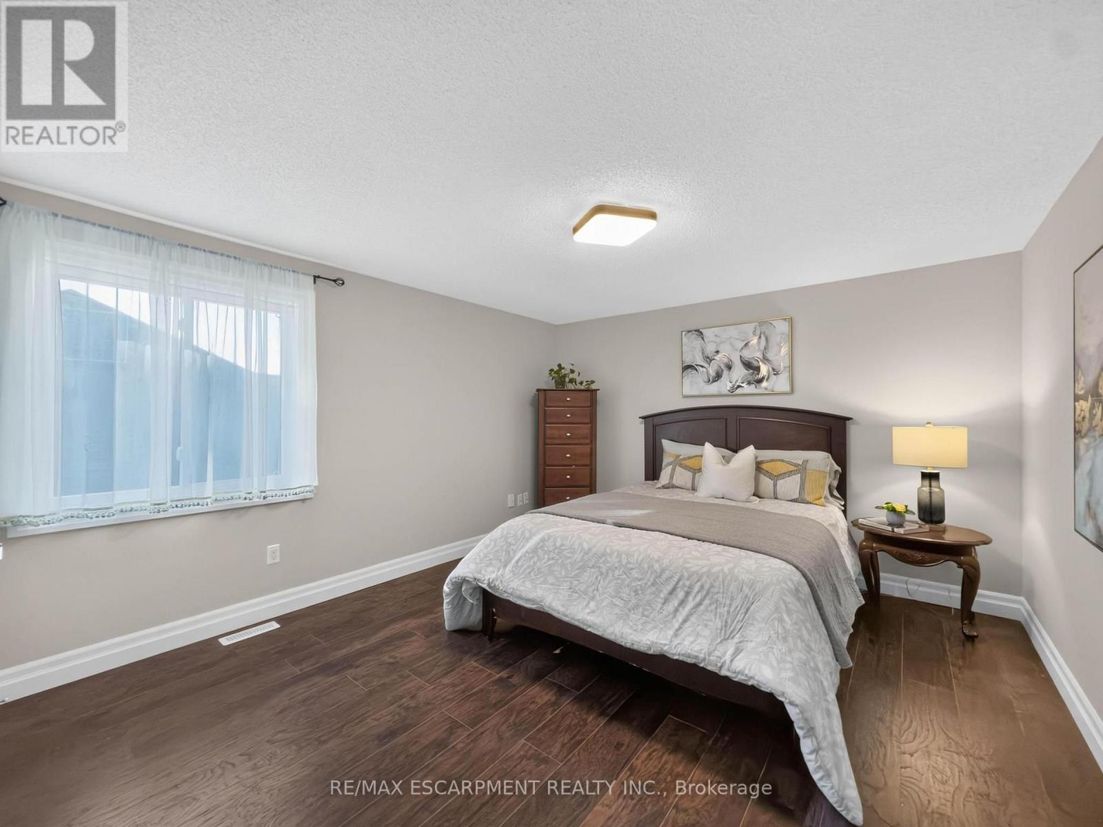 12 Sundrop Court Property Photo 30