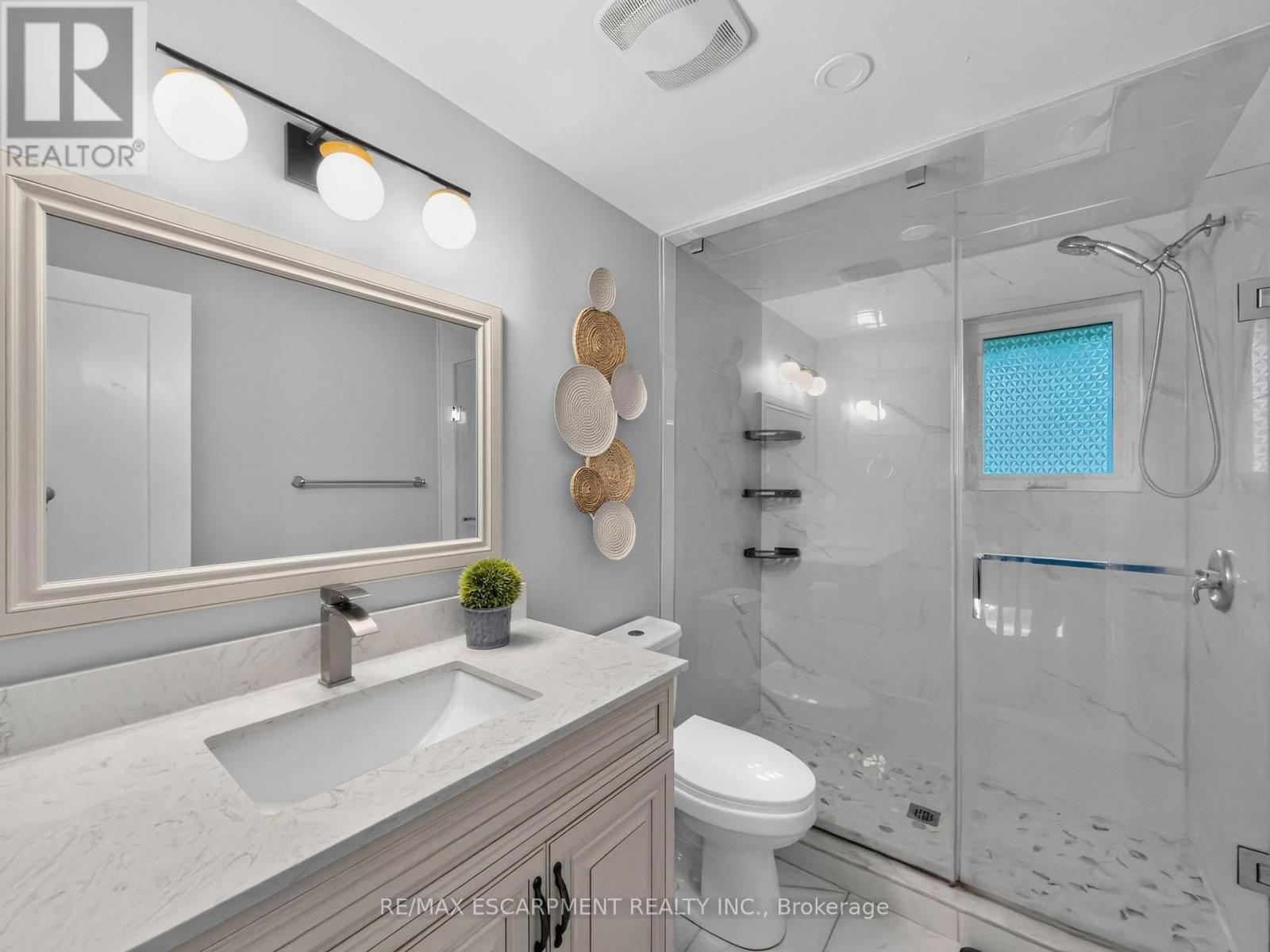 12 Sundrop Court Property Photo 44