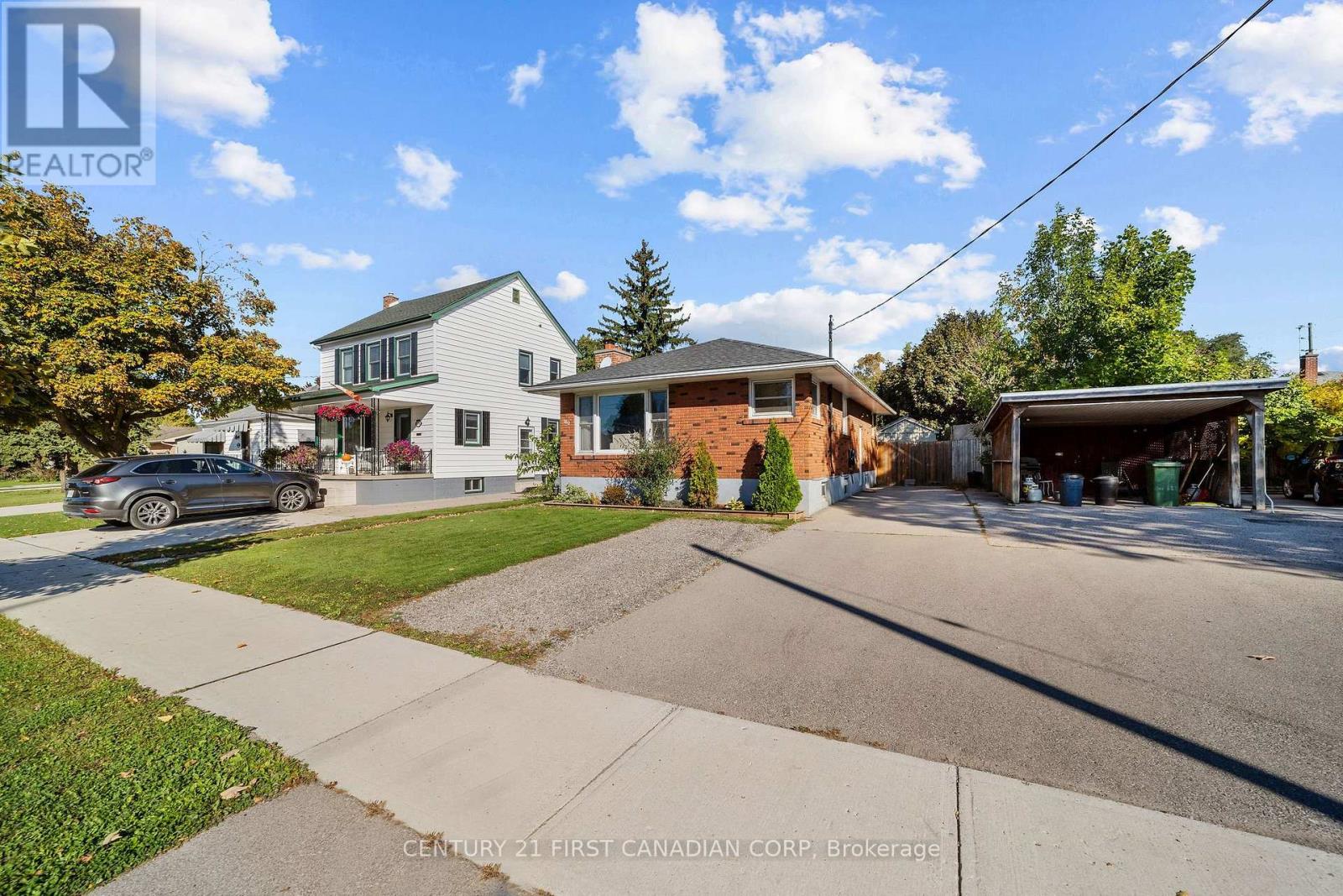 180 Forest Avenue Property Photo 3