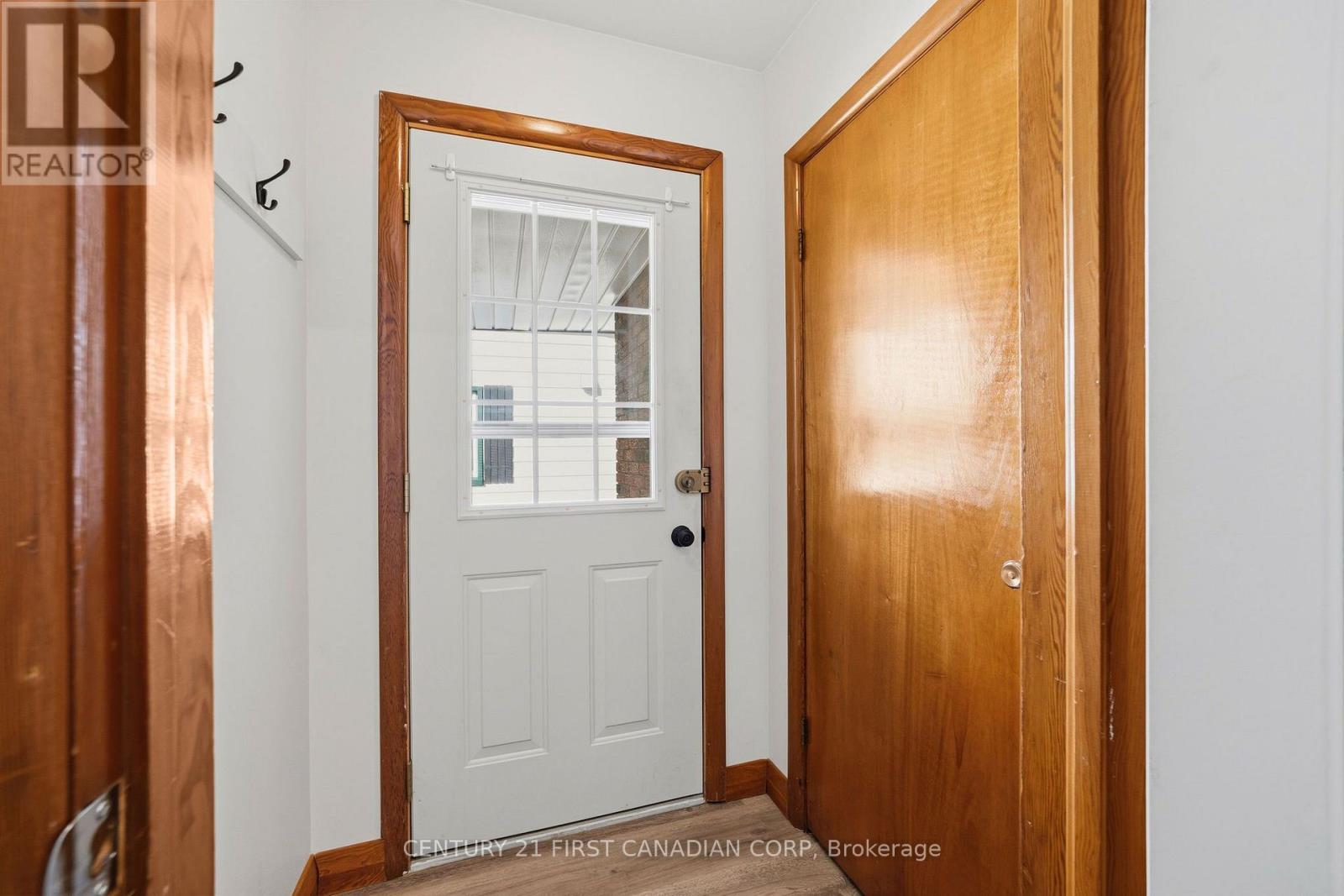 180 Forest Avenue Property Photo 5