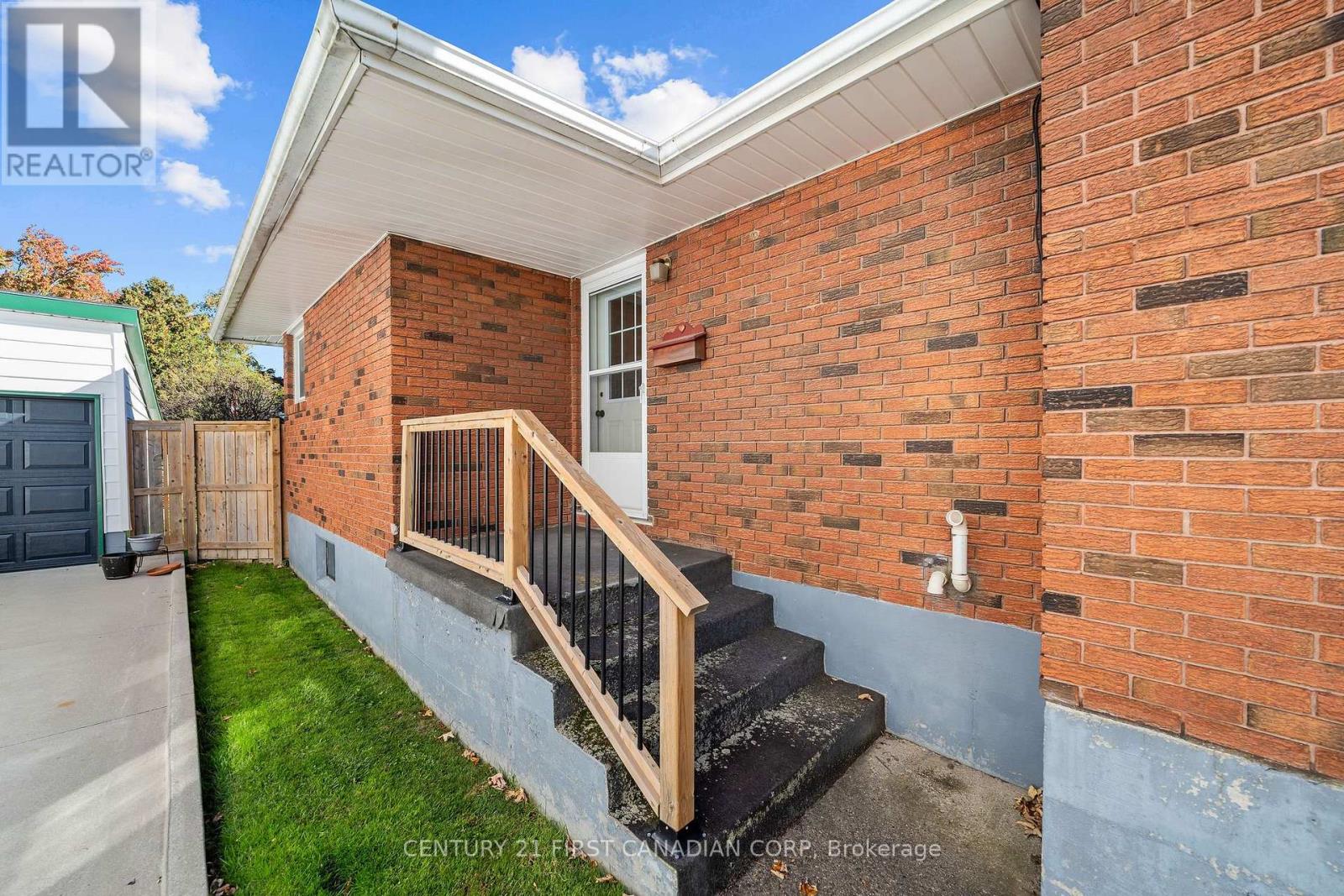 180 Forest Avenue Property Photo 24