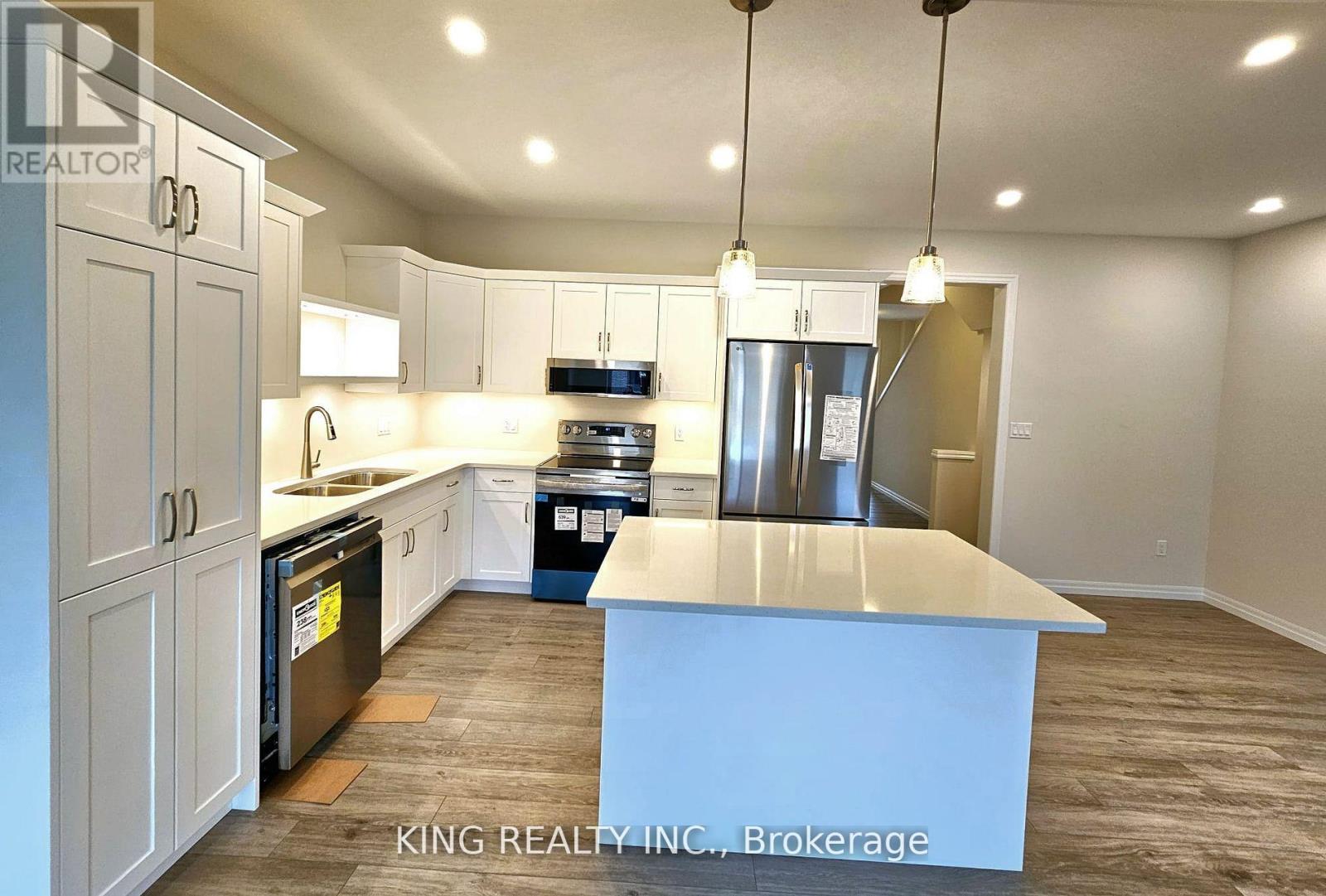 214 Renaissance Drive Property Photo 2