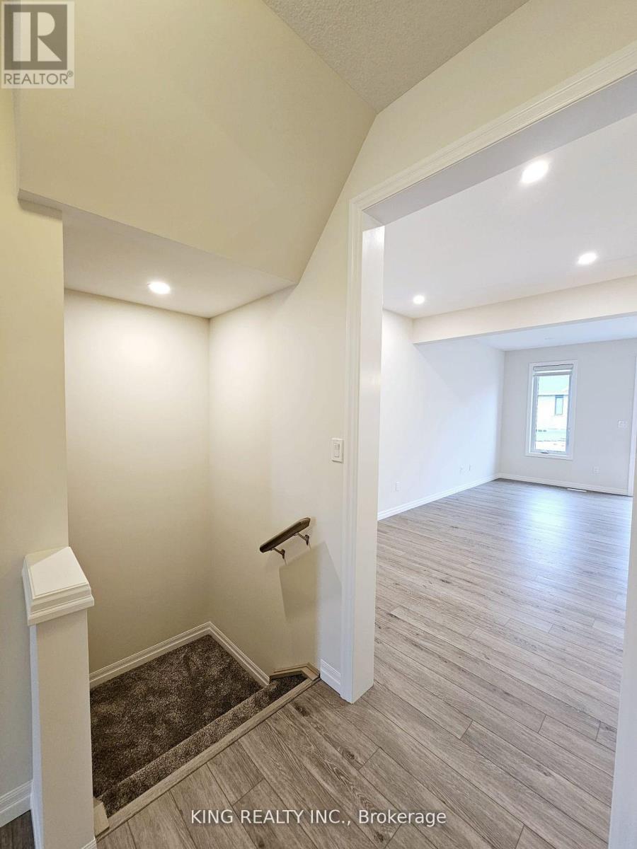 214 Renaissance Drive Property Photo 5
