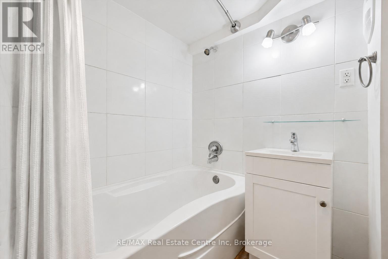 277 Kathleen Street Property Photo 20
