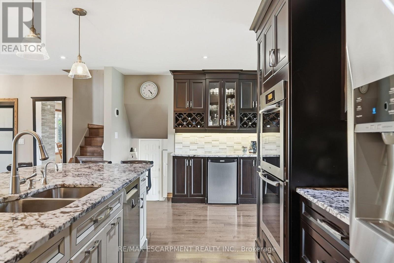 826 Millgrove Side Road Property Photo 10