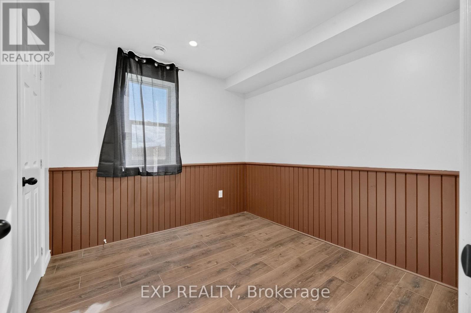6330 County Rd 10 Line Property Photo 12
