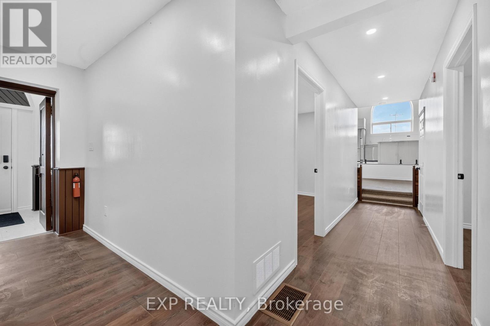 6330 County Rd 10 Line Property Photo 17