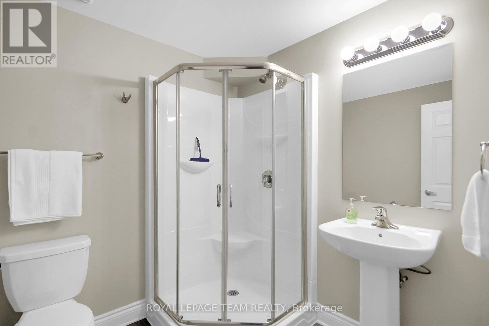 355 Twilight Avenue Property Photo 34