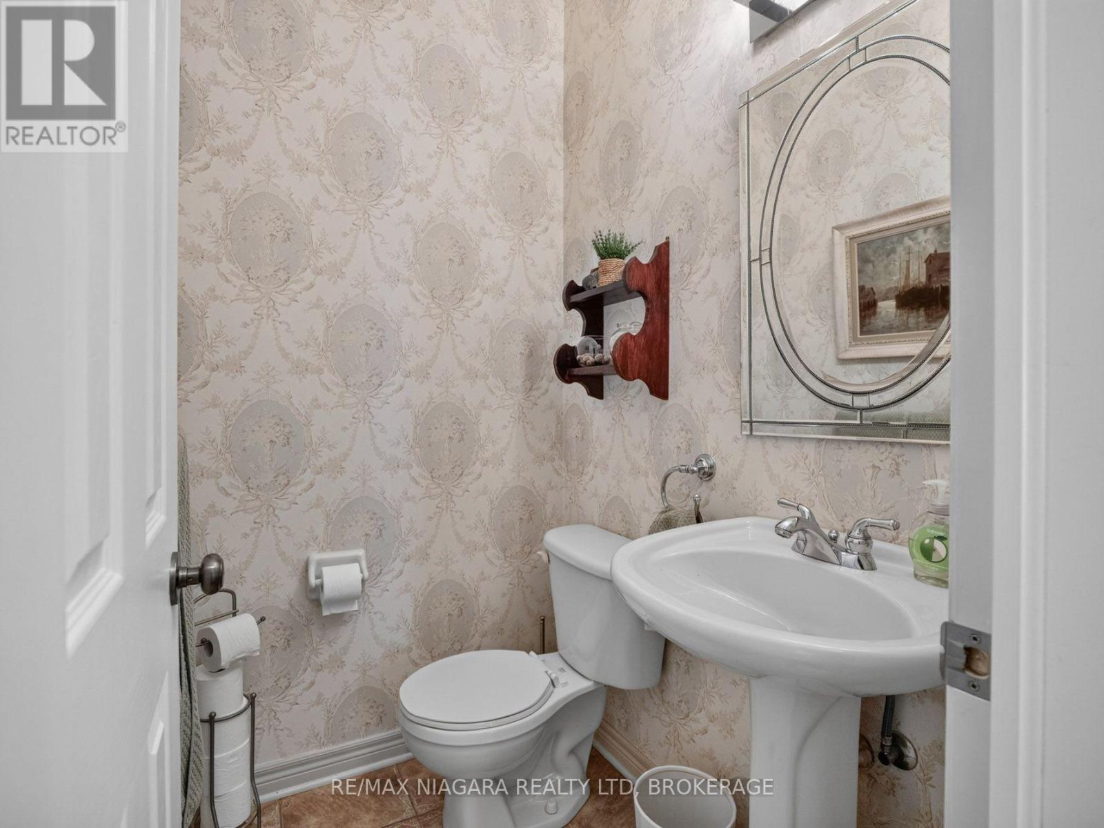 375 Jasmine Court Property Photo 16