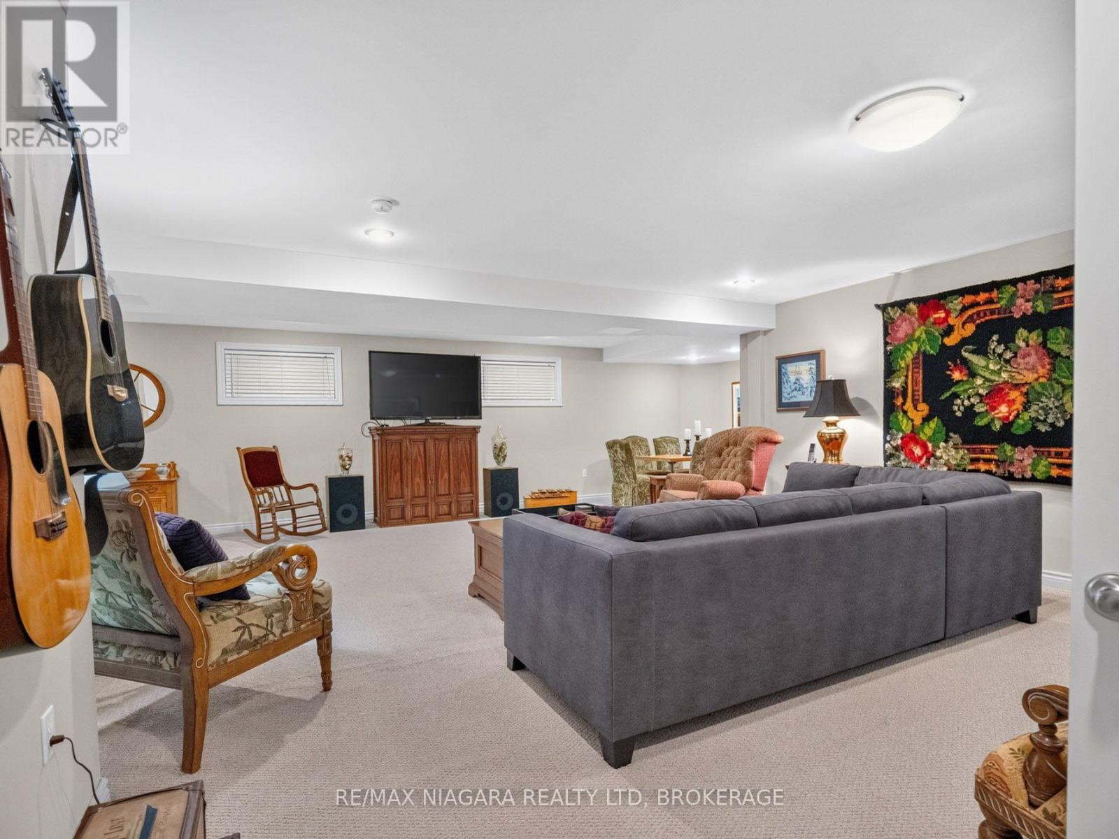 375 Jasmine Court Property Photo 33