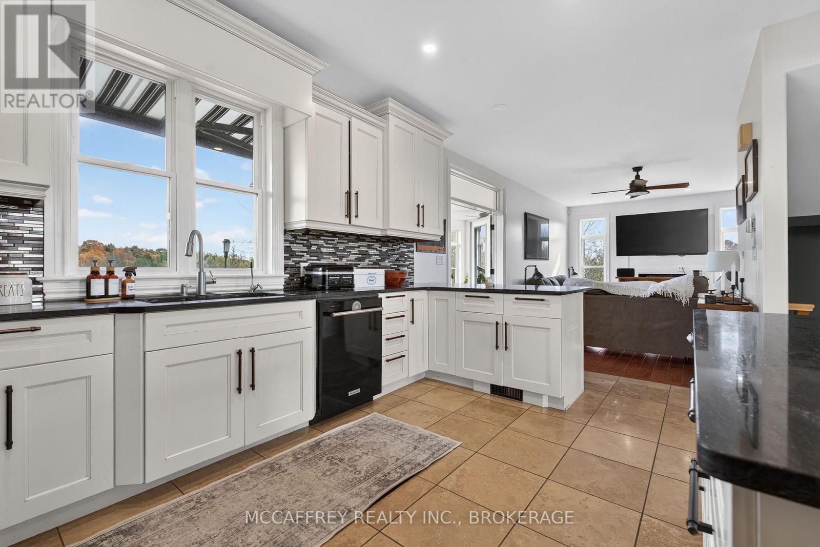 4012 Sydenham Road Property Photo 14