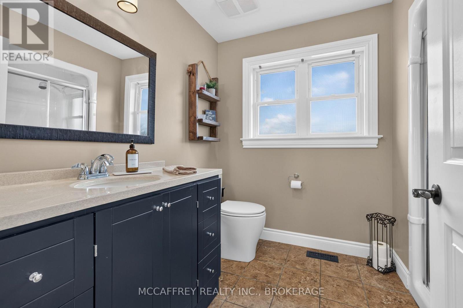 4012 Sydenham Road Property Photo 24