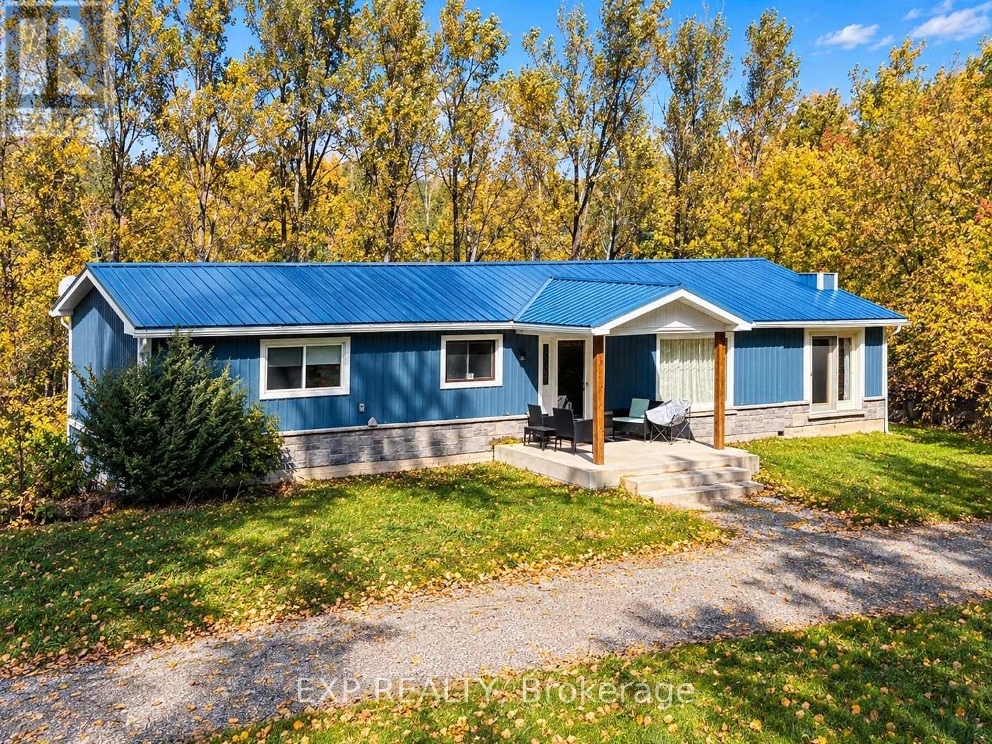 485525 30th Side Road S Property Photo 4
